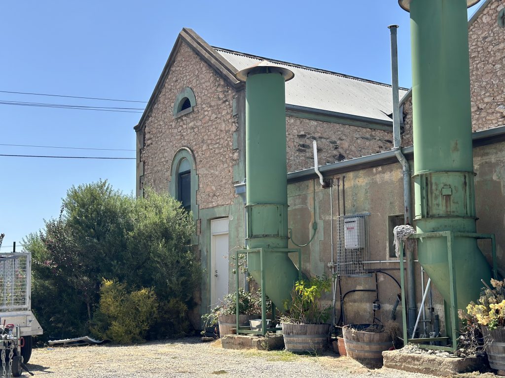 Oddio Bowden, Adelaide